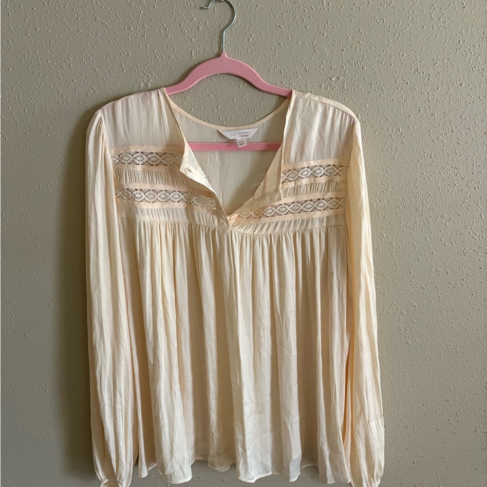 LC Lauren Conrad Cream Long Sleeve Pleated Blouse